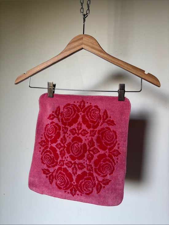 Vintage Other - Vintage Wash Cloth Pink and Red Rose Velvet Like Terry Cloth 13x11.5